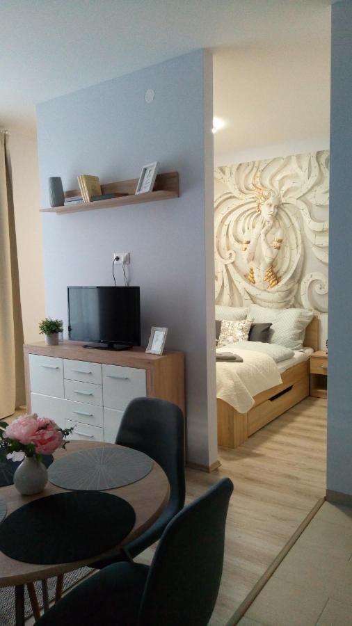Loli Apartman Мішкольц Екстер'єр фото