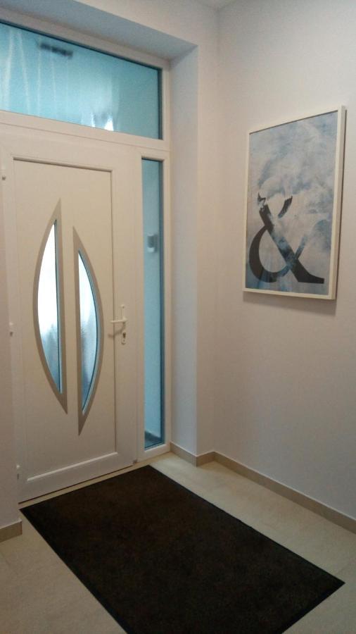 Loli Apartman Мішкольц Екстер'єр фото