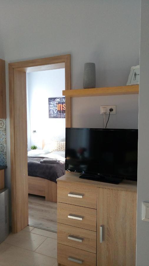 Loli Apartman Мішкольц Екстер'єр фото