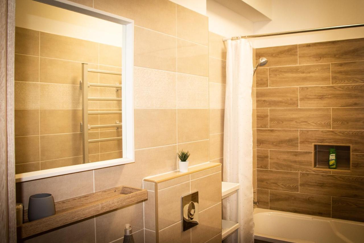 Loli Apartman Мішкольц Екстер'єр фото