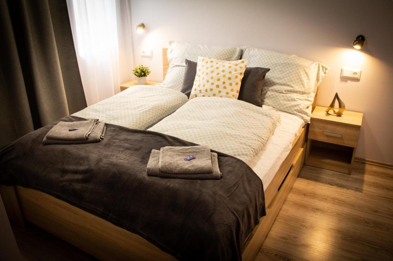 Loli Apartman Мішкольц Екстер'єр фото